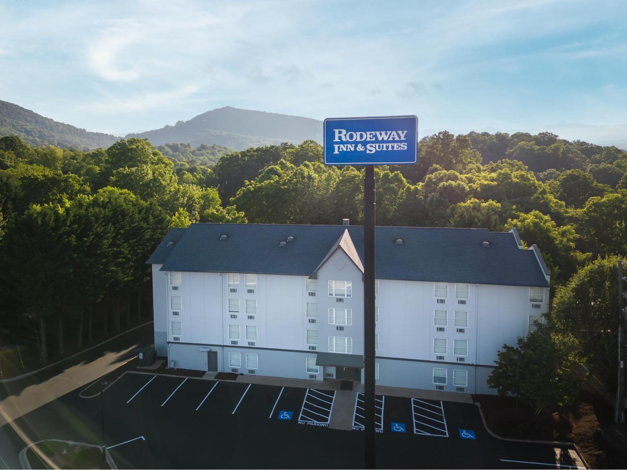 Rodeway Inn & Suites Near Outlet Mall - Asheville Exterior photo